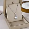 Nueva Cadena de Clavícula de Lujo Versátil con Microincrustaciones de Diamante y Tachuelas de Acero de Titanio para Suministro Transfronterizo Accesorios de Joyería que no se Desvanecen