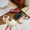 Zapatos Mary Jane de piel para niña con suelas blandas, estilo otoño, zapatos de princesa de suela blanda, zapatos de vestir infantiles estilo retro, negros y rojos, versátiles