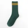 Otoño e invierno Nuevos calcetines de algodón para mujer con dos rayas estilo universitario japonés calcetines de doble aguja fabricantes al por mayor