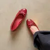 Sapatilhas femininas de pele de carneiro 2026 novo modelo sapatilhas de balé com laço raso couro genuíno para o trabalho retrô sapatos baixos envelhecidos