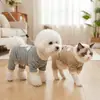 Ropa de casa a rayas de cuatro patas térmica para mascotas para otoño e invierno, cálida y compatible con correa para perros y gatos, venta al por mayor