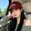 2026 Nuevo Estilo Coreano de Moda Sombrero de Visera con Letras para Circunferencia de Cabeza Grande Hombres Pareja Adelgazante Facial Protección Solar Gorra de Béisbol Mujeres
