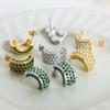 Aretes geométricos asimétricos europeos y americanos de acero de titanio oro de 18K circonita de diamante completo con forma de C, temperamento versátil, aretes personalizados al por mayor para mujeres