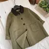 Roupas infantis coreanas 2026 outono e inverno novo casaco de lã verde vintage e verde alga para meninas, jaqueta de lã de comprimento médio