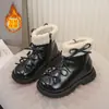 Botas de Cano Curto Martin para Meninas Sapatos de Algodão de Duas Camadas Infantis Novo Estilo Outono/Inverno 2026 Botas de Neve com Lã Botinhas de Couro Princesa