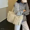Bolso de Viaje Moderno 2026 para Estudiantes Mujeres, Bolso Tote Versátil de Gran Capacidad para Clase, Nuevo Bolso de Hombro Casual