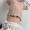 Pulsera de Acero Titanio con Esmalte de Goteo de Cara Sonriente Colorida para Mujer, con Cuentas Doradas, Lujo Ligero, Diseño Único, Sensación de Alta Gama, Joyería de Amistad