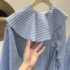 Traje Feminino de Verão com Listras Finas, Gola Peter Pan, Camisa e Shorts 7948
