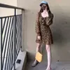 Vestido de Manga Larga con Estampado Floral y Cuello en V, Color Café, Estilo Nuevo de Primavera y Otoño para Mujer, Elegante, Exquisito, con Volantes, Falda Corta para el Trabajo