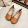Sapatos Rasos Novos Estilo Coreano Primavera/Outono 2026, Bico Redondo, Boca Rasa, Mocassins Slip-On, Sapatos de Vovó Modernos e Versáteis