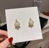Brincos de Pérola em Prata de Lei 925, Versáteis e Estilosos, Novos Brincos da Moda para Mulheres, Tarraxas de Brinco Atacado que São Gentis nos Furos da Orelha