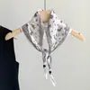 Pañuelo de Seda Retro Versátil Estilo Hong Kong, Pañuelo Triangular de Moda, Accesorios de Alta Gama, Elegantes y Elegantes, Pañuelo Delgado para el Cuello, Multiusos