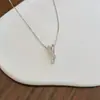 Collar de línea geométrica diseño de nicho femenino sentido de diseño coreano simple colgante de cruz cadena de clavícula estilo ins todo partido temperamento