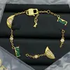 Pulsera de Diseñador Nueva Estilo Europeo y Americano Transfronteriza 2025 con Logo y Múltiples Patrones de Letras para Mujer, Sensación de Alta Gama, Fotos Reales, Mayoreo