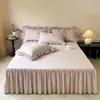 Nuevo Juego de Falda de Cama de Algodón de Hibisco Universal para las Cuatro Estaciones de Tres Piezas Cubierta de Cama Antideslizante Sábana de Colchón de Encaje para Estudiantes Cubierta de Cama