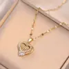 Colar Coração de Amor Joias Femininas Corrente Alta para Clavícula Moda Simples Cobre Pingente de Coração Micro-Embutido Acessórios Atacado