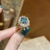 Lámpara de Vidrio Anillo de Diamantes Morados Brillantes Elegantes para Mujer, Fiesta Nocturna Estilo de Lujo Ligero Tipo Hada Modelo Nuevo