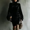 Vestido Midi de Veludo Europeu e Americano Transfronteiriço de Gola Alta Solto para Mulheres, Manga Longa Vintage Casual Moda Elegante para o Dia a Dia