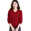 Novas roupas de outono e inverno para mães de meia-idade, suéter quente estilo chinês, plus size 2026, blusa básica da moda para mulheres de meia-idade, suéter versátil