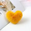 Llavero de peluche con forma de corazón de dibujos animados, accesorio para coche, joyería de amor de color caramelo súper lindo para niña