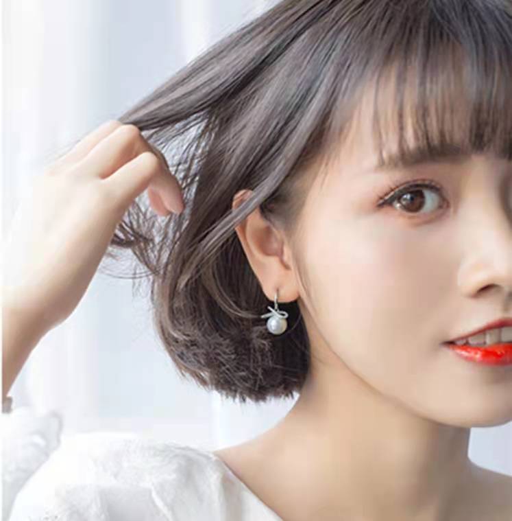 蝴蝶结耳环