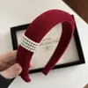 Diadema Roja de Atmósfera de Año Nuevo con un Toque de Lujo, Diadema de Borde Ancho, Exquisito Pasador Triangular para la Parte Trasera de la Cabeza, Accesorio para el Cabello para Mujeres