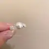 Anillo liso elegante y minimalista para el dedo índice, popular entre las influencers femeninas, anillo hueco de lujo ligero, anillo de lazo de estilo coreano de nicho