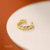 Clip para Oreja Geométrico de Panal con Circonita de Alto Grado y Sentido de Nicho para Mujer Plata de Ley S925 Clip para Oreja de Moda Versátil Pendientes de Moda