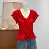 Camiseta de Punto de Manga Corta con Cuello en V y Volantes Estilo Coreano para Mujer, Nuevo Estilo Verano 2025, Ceñida a la Cintura, Adelgazante, Top Único y Distintivo