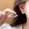 Pendientes geométricos con hebilla de oreja de estilo frío, sencillos, ligeros, de lujo, de gran sentido, para mujer, versátiles, venta al por mayor