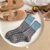 Calcetines Medios Cálidos de Lana Engrosada con Combinación de Colores Puntos de Ola Pequeña Contraste Calcetines de Apilamiento Japoneses para Niños Otoño e Invierno Calcetines de Puntos Todo Partido