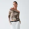 Camiseta Slim de Manga Corta con Estampado 3D Estilo Europeo y Americano Nueva Primavera 2024 Top Retro Sexy de Un Hombro Fruncido para Mujer