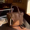 Bolso Bandolera Casual Retro de Nicho Transfronterizo Tendencia de Moda Bolso Nuevo Mujeres 2025 Otoño e Invierno Bolso Bucket