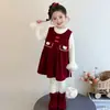 Vestido de Niña Invierno 2026 Estilo Nuevo Infantil Invierno Engrosado Rojo Elegante Bebé Súper Lindo Falda de Princesa