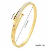 Pulseira de Aço Inoxidável Estilo Novo Moda Europeia e Americana Luxo Leve Cravejada com Diamante Zircônia Estilo Igual de Celebridade da Internet Fábrica de Joias de Mão Atacado