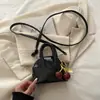 Bolsa Cruzada de Hombro Único Estilo Nuevo Primavera Verano Mini Bolsa para Mujer Simple Versátil Nicho Bolsa de Concha Bolsa para Lipstick