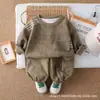 Conjunto Informal de Otoño para Niños con Letras de Manga Corta 2026 Nuevo Elegante Conjunto de Dos Piezas Trendy para Bebés Ropa Infantil