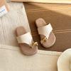 Chinelo Feminino Estilo Coreano para Uso Externo 2025 Verão Novo Casual Normcore Chinelos de Dedo Solado Macio Antiderrapante Chinelos Slip-On