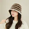 Novo Chapéu de Pescador Listrado de Tricô Estilo Coreano para Mulheres no Outono e Inverno Chapéu de Balde Quente de Lã Chapéu de Moda para Viagem ao Ar Livre Tendência