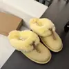 Pantuflas de algodón para usar en exteriores, cálidas en la cabeza, estilo pollito amarillo retro 2026 modernas pantuflas peludas nuevas casuales con costuras versátil bolsa