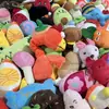 Juguetes para mascotas en línea con molares resistentes a las mordeduras y explosiones transfronterizas, juguetes de peluche con sonido rojo, suministros para mascotas al por mayor.
