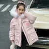 [Em Estoque] Jaqueta de Algodão Acolchoada de Comprimento Médio com Gola de Pelo para Meninas, Roupa de Trabalho, Novo Estilo Coreano, Parka Infantil, Casaco Quente