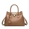 Bolsas de mano Bolso de hombro Bolso cruzado 2025 Nueva llegada Bolso de mano de gran capacidad Bolso de mano moderno y versátil para mujer