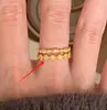 Anillo Retro Europeo y Americano de Lujo Ligero, Temperamento Exquisito, Versátil, Microincrustado con Circonita, Diseño de Nicho para Mujer, Anillo de Alta Calidad