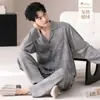 Pijama para Hombre, Conjunto de Manga Larga y Pantalón Largo, Hecho de Tela Térmica, Engrosado para el Calor, Sencillo y Casual, Adecuado para Usar Afuera, Conjunto de Ropa para Estar en Casa