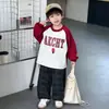 Conjunto de Otoño para Niños: Conjunto de Sudadera con Parches de Estilo Coreano de Moda 2026, Conjunto Casual de Dos Piezas para Niños Pequeños con Estilo