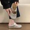 Sandalias Transpirables Huecas de Nuevo Estilo Verano 2026 Zapatos Birkenstock sin Cordones de Suela Gruesa que Aumentan la Altura Zapatillas Cerradas a Media Pierna para Mujer