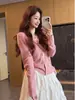 Chaqueta cárdigan de punto de seda helada con cuello en V, manga larga y diseño calado estilo Dopamina en color amarillo para mujer, top ligero de exterior para verano