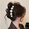 Pinza para el Cabello de Perlas de Alta Gama, Pinza de Tiburón Grande Sencilla para Mujer, Nuevo Estilo 2025 Pasador Accesorio para el Cabello para Peinados Semirecogidos