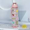 Taza deportiva pop-up transfronteriza con escala de tiempo, vaso con popote, letras transparentes, vaso de plástico portátil con correa, venta al por mayor